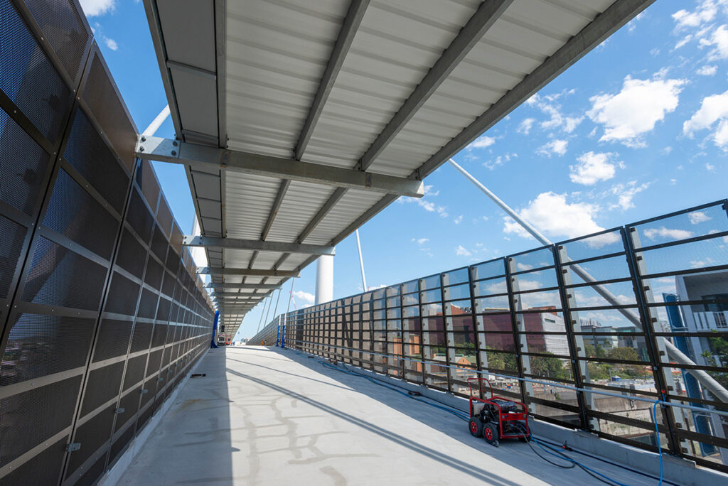 Yamma Bridge canopy complete