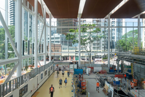 Roma Street station internal view.